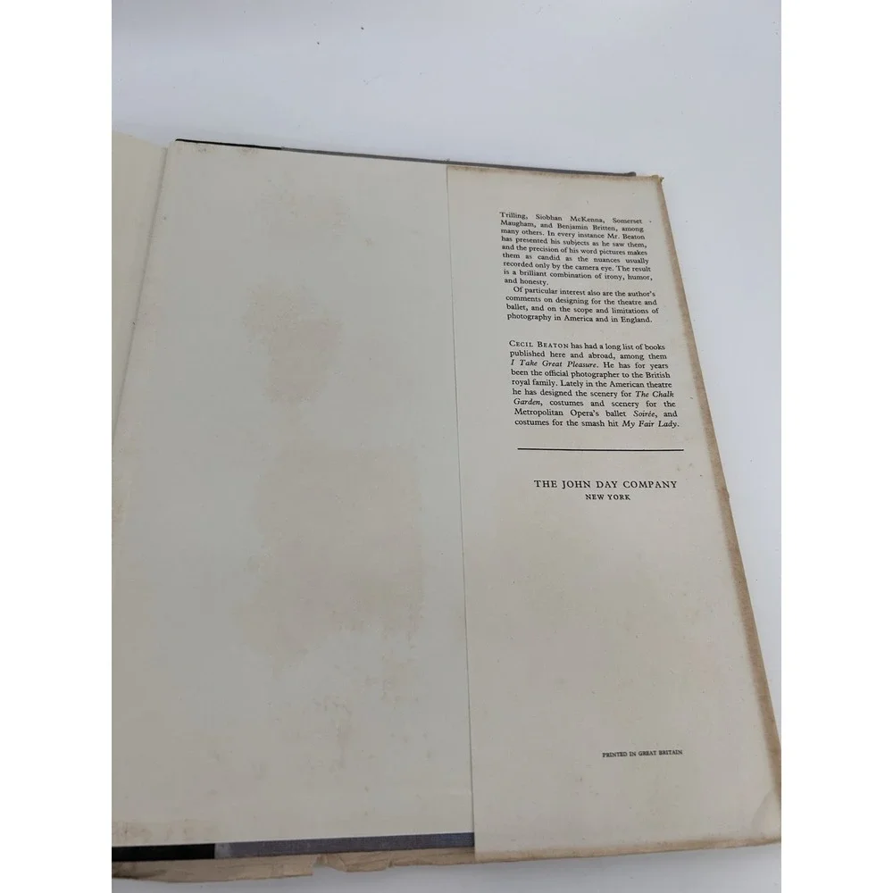 The Face Of The World An International Scrapbook Of People 1957 BEATON, Cecil